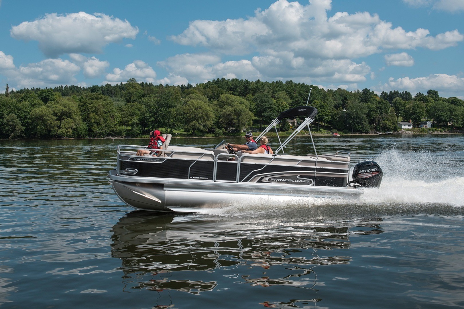 Pontons à vendre Groupe Thomas Marine